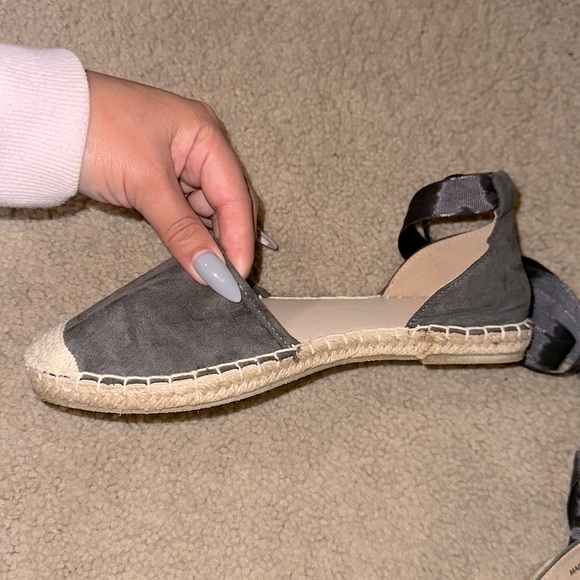 “This That” Sandals - Picture 2 of 5